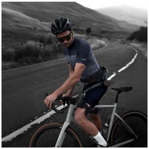 Hypershell X Ultra exoesqueleto 1000W SGS certificado, 30 km de autonomia, 12 modos com IA para trilha, corrida e ciclismo.